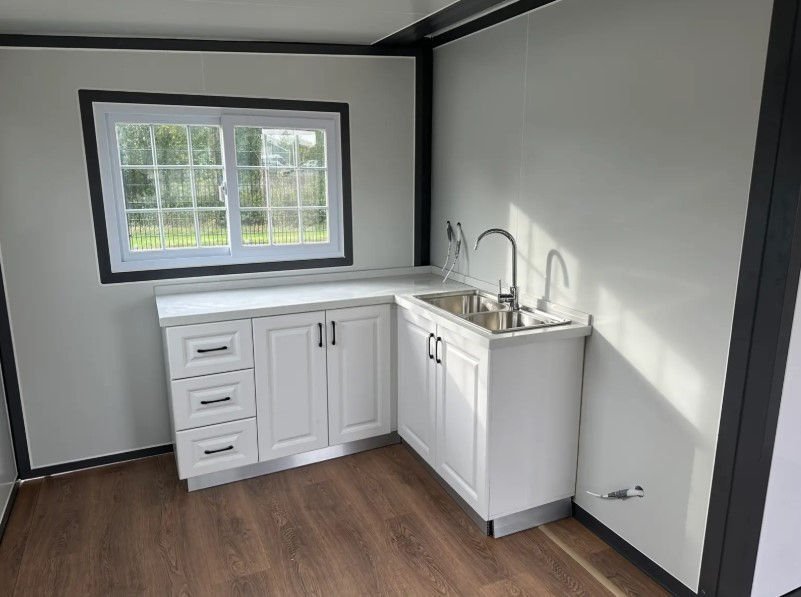 Mini casa mobile con due camere da letto e cucina – Modello Deluxe Stahlworks - immagine 5