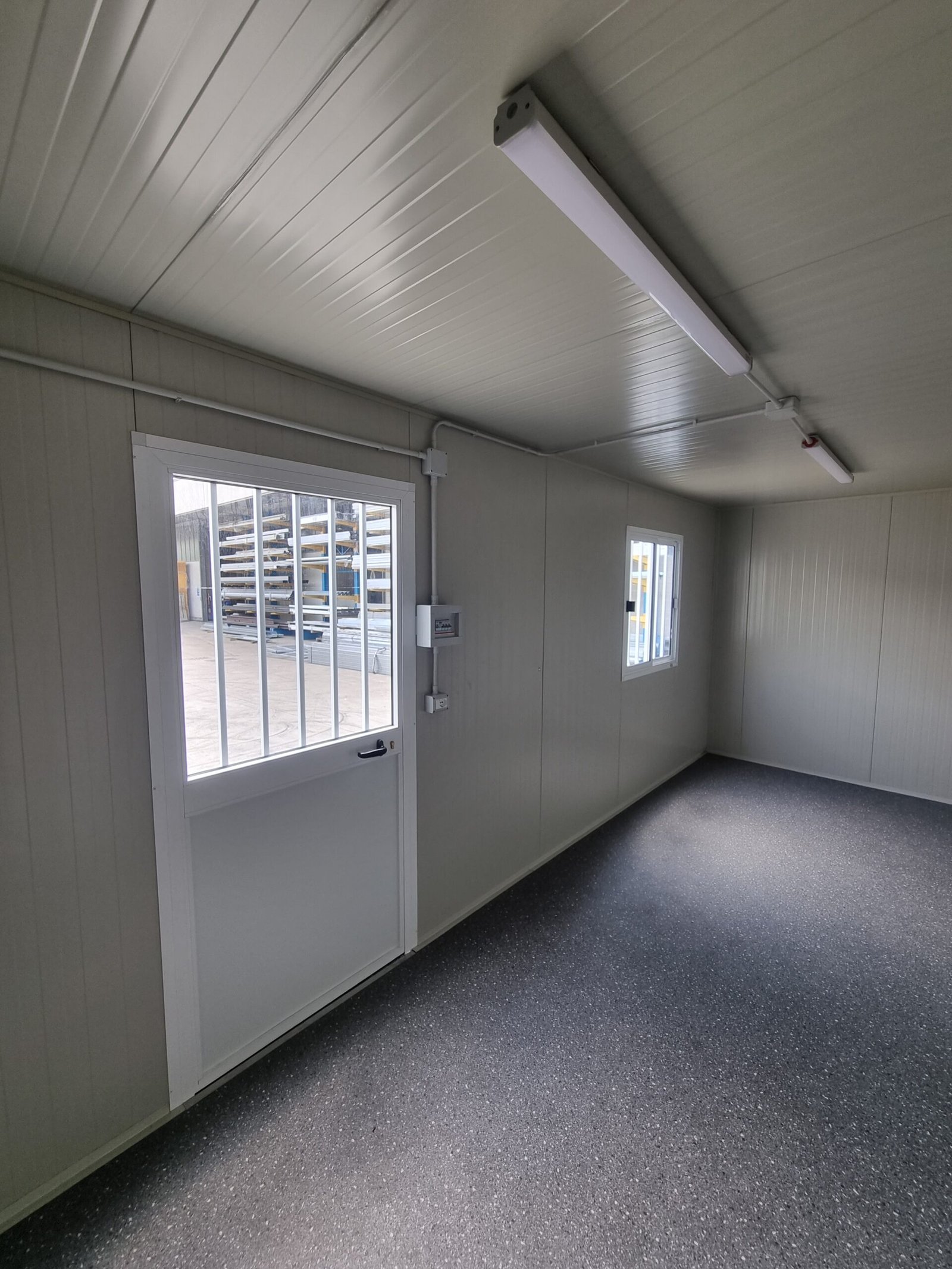 MONOBLOCCO 6×2,5 USO UFFICIO - immagine 3