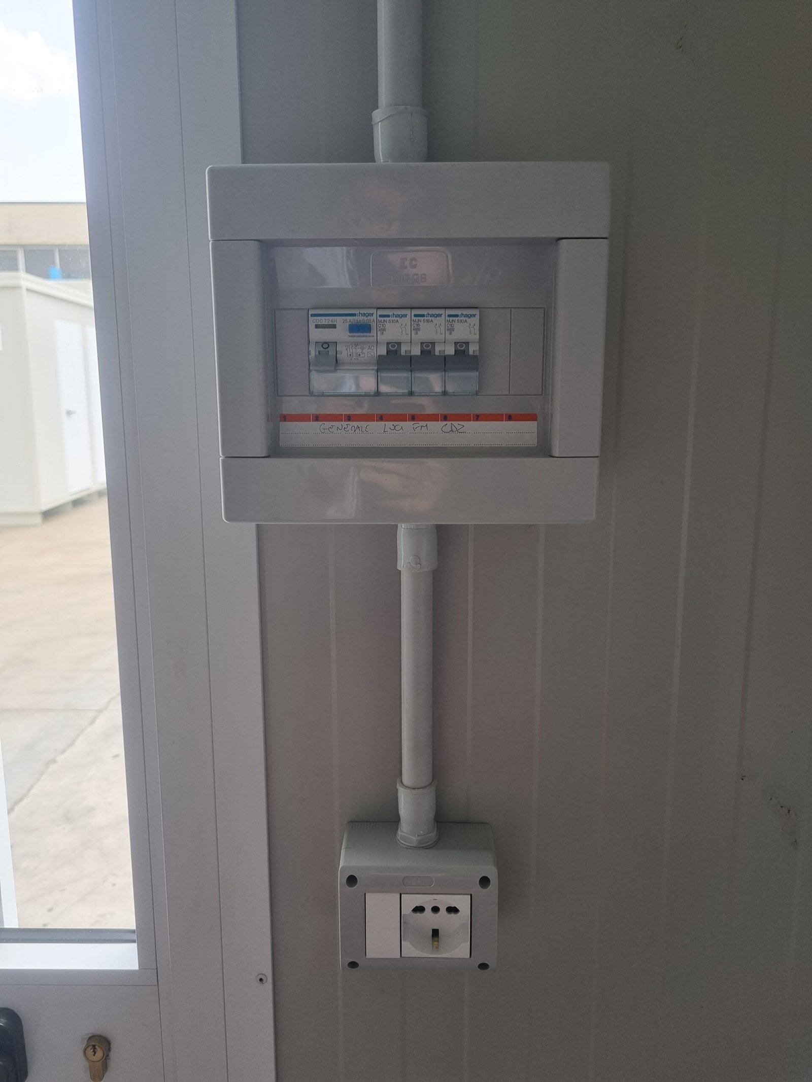 MONOBLOCCO 6×2,5 USO UFFICIO - immagine 7