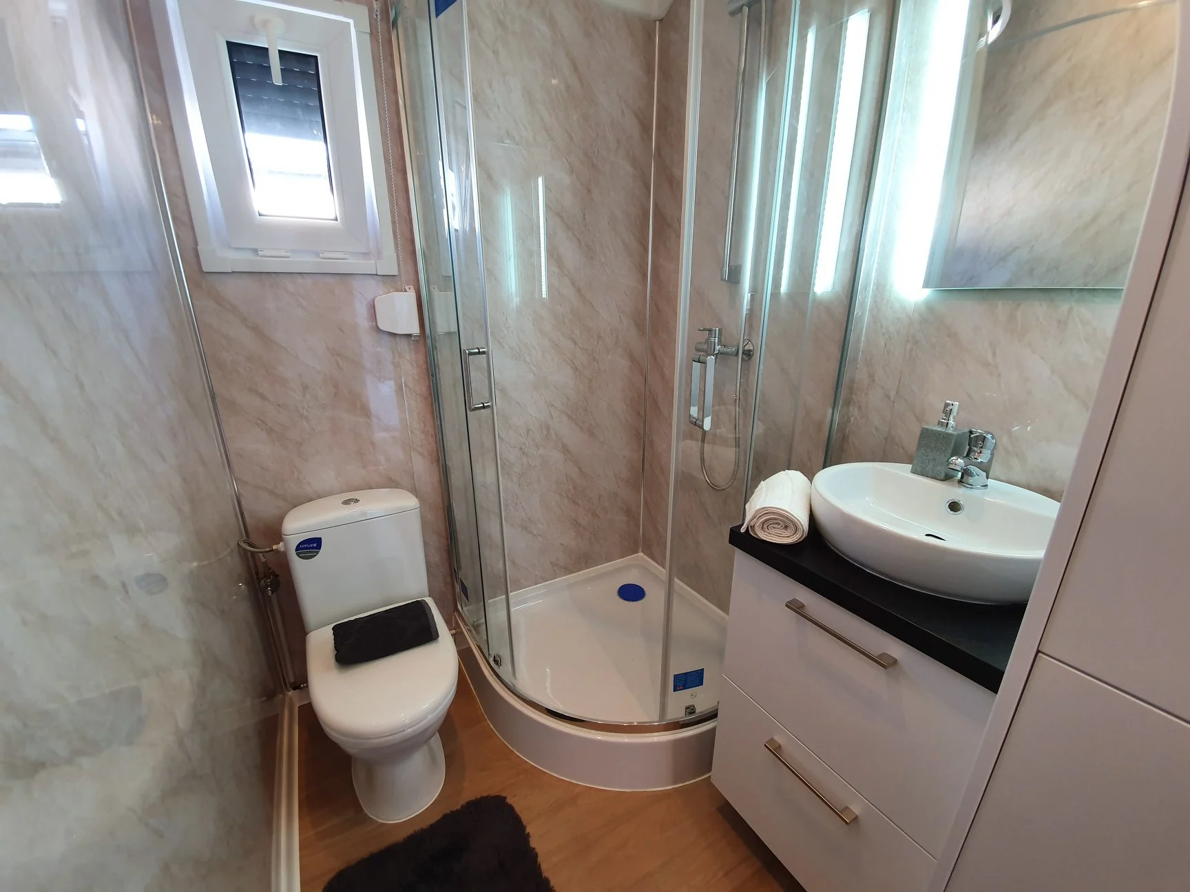 Casa mobile moderna – Dimensioni 12×4 m - immagine 10