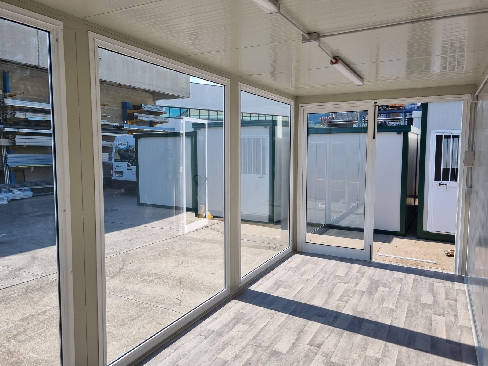 MONOBLOCCO USO UFFICIO - immagine 7