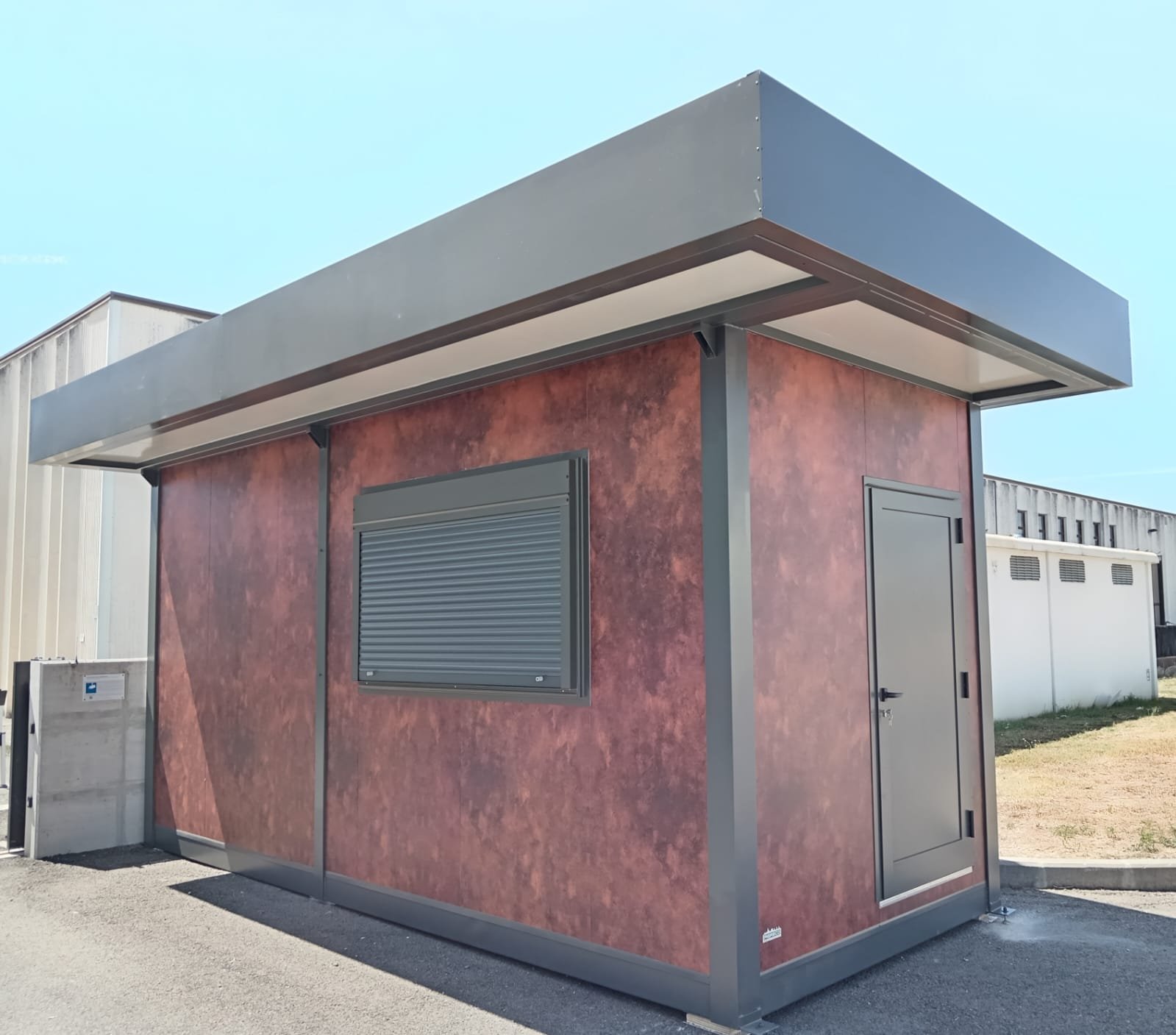 MONOBLOCCO USO PORTINERIA - immagine 13