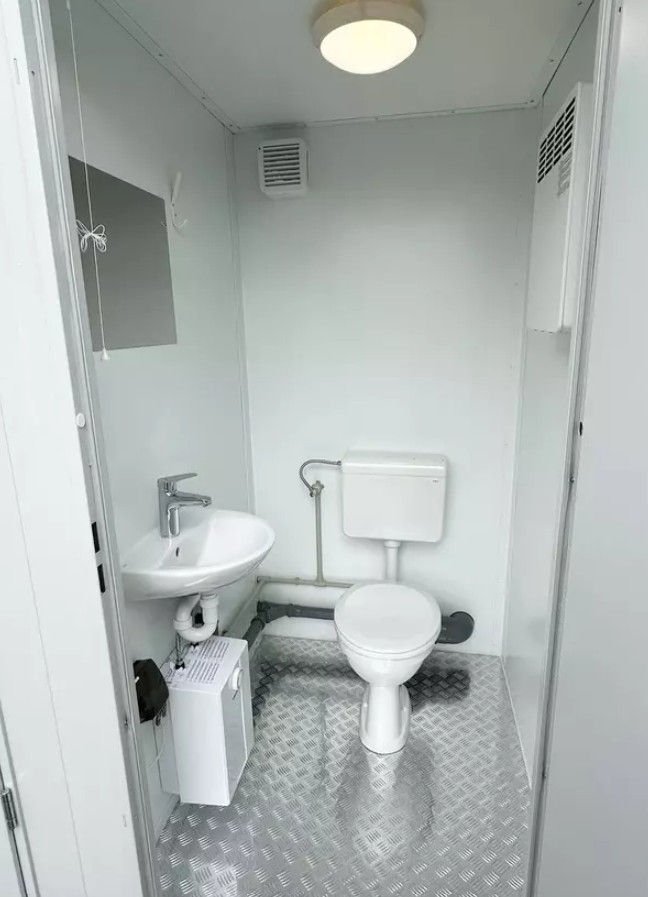 Contenitore sanitario doppio 2,4 x 1,5 m – WC + orinatoio separati - immagine 11