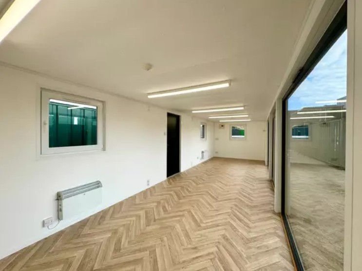 Contenitore modulare 40 piedi – Ufficio/Mensa con finestre a bovindo - immagine 7