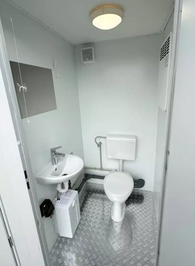 Contenitore sanitario doppio 2,4 x 1,5 m – WC + orinatoio separati - immagine 10