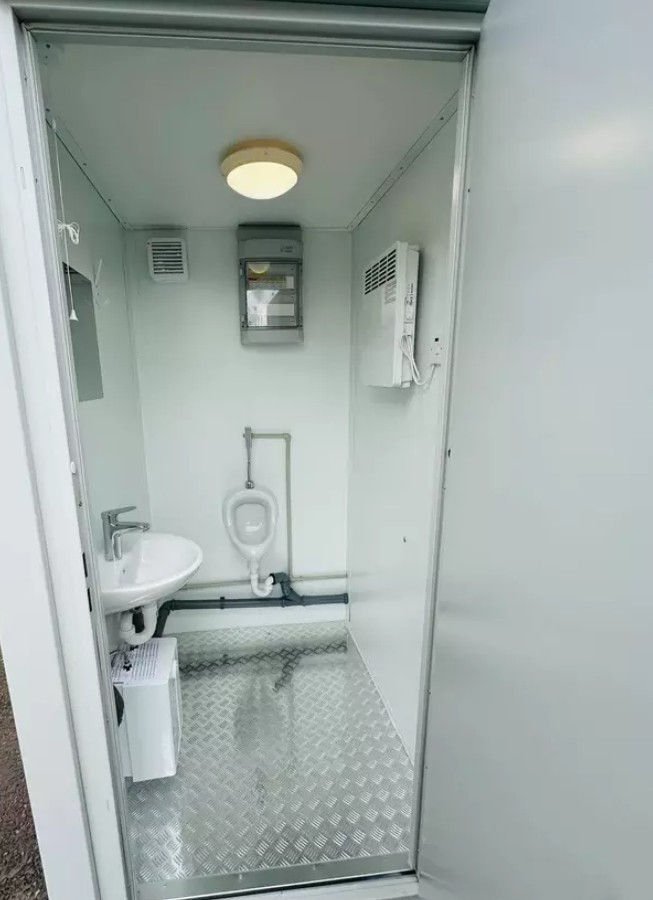 Contenitore sanitario doppio 2,4 x 1,5 m – WC + orinatoio separati - immagine 8