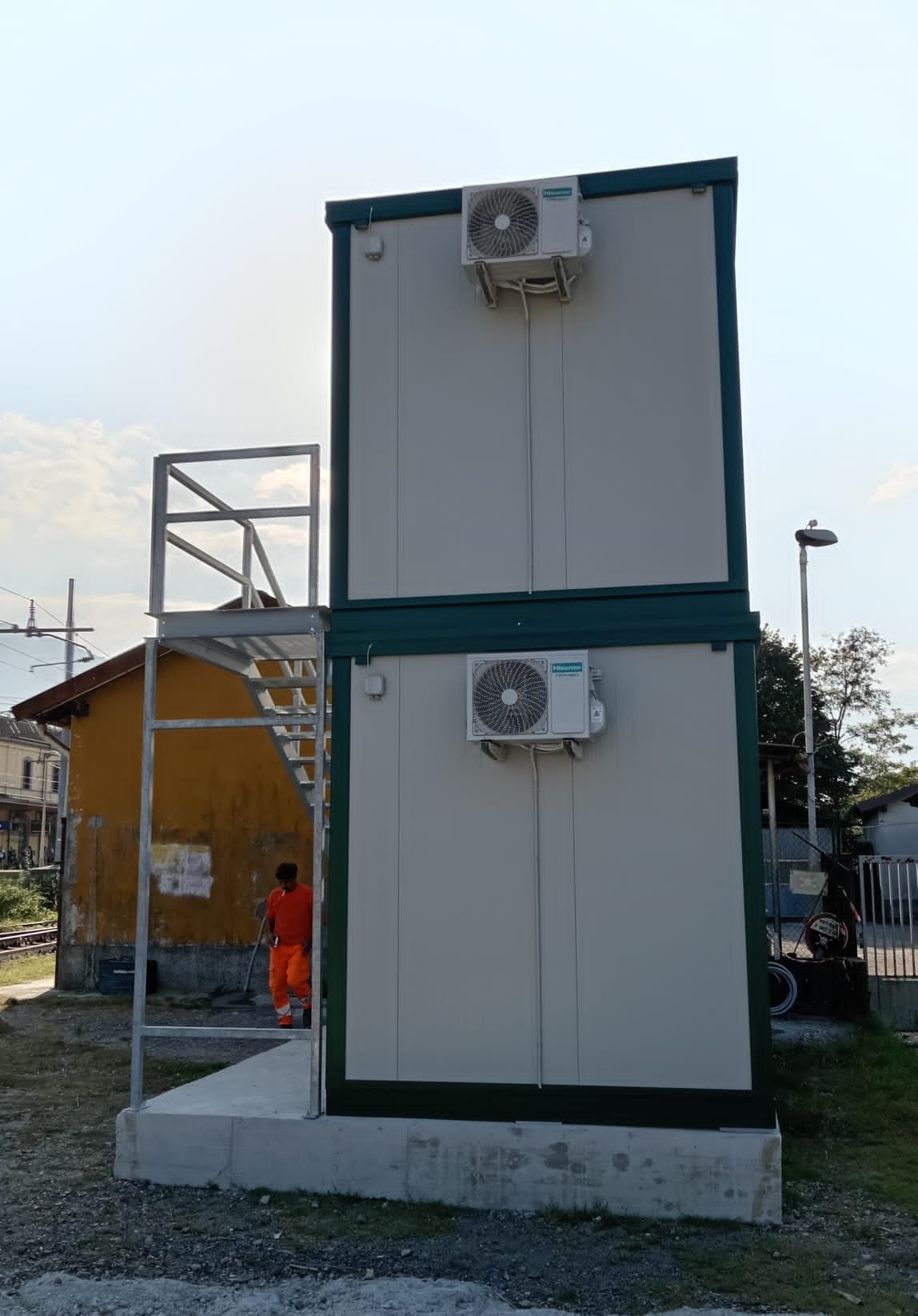 2 MONOBLOCCHI USO UFFICIO CON BAGNO - immagine 10