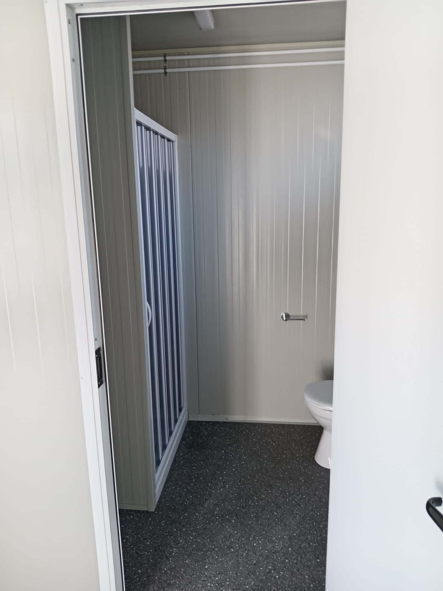 2 MONOBLOCCHI USO UFFICIO CON BAGNO - immagine 12