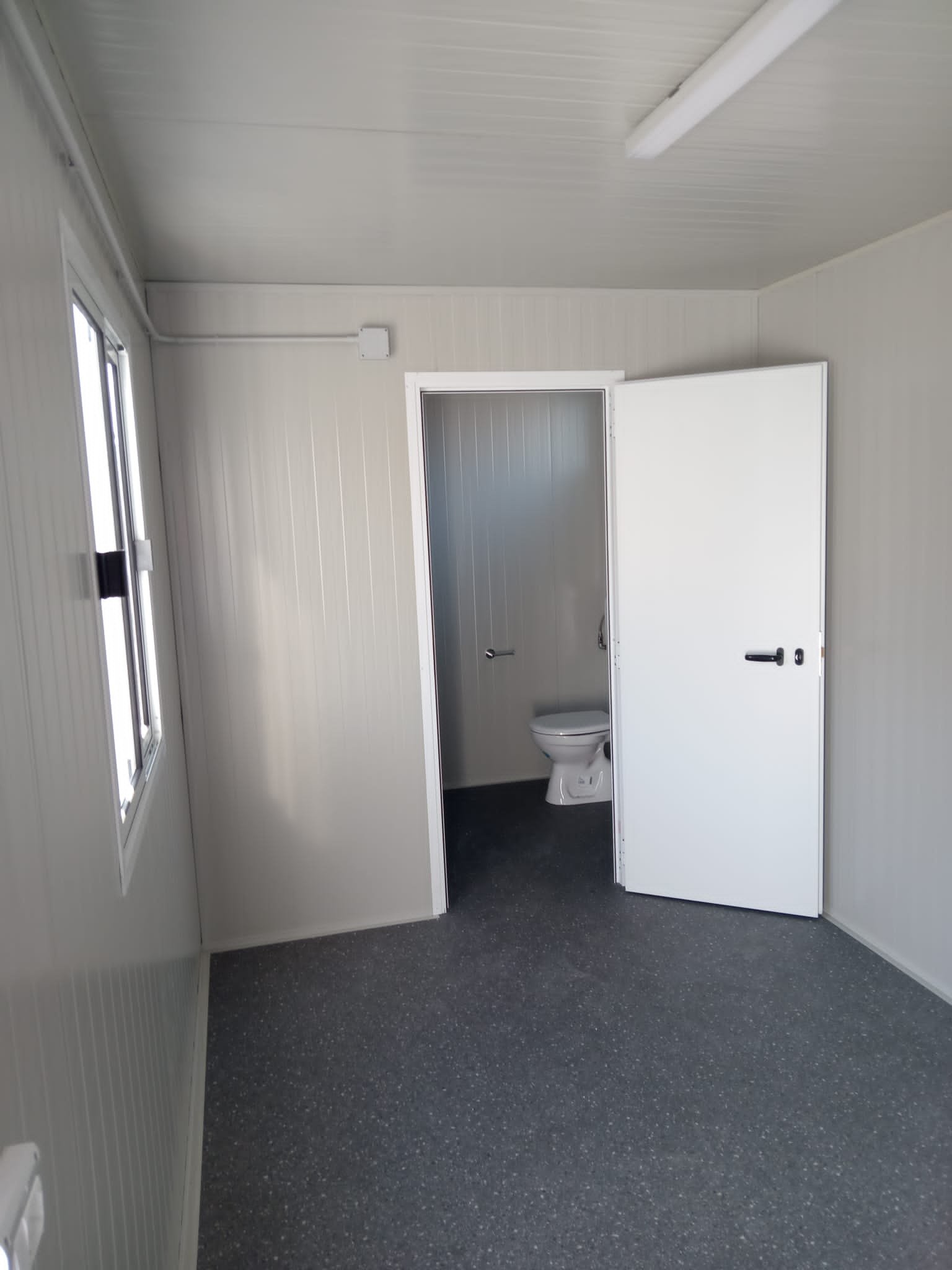 2 MONOBLOCCHI USO UFFICIO CON BAGNO - immagine 14