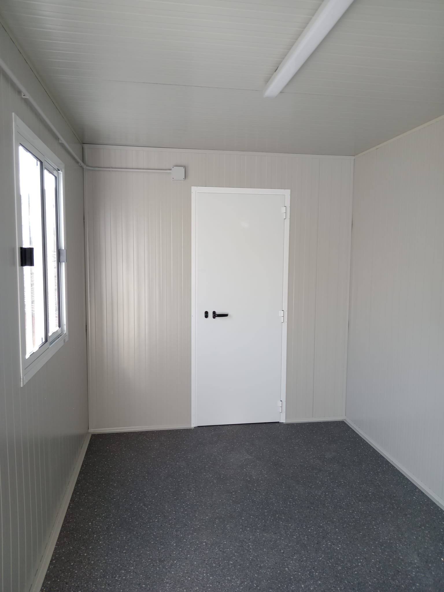 2 MONOBLOCCHI USO UFFICIO CON BAGNO - immagine 2